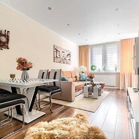 Flower Apartament City Center Apartment Шчечин Екстериор снимка